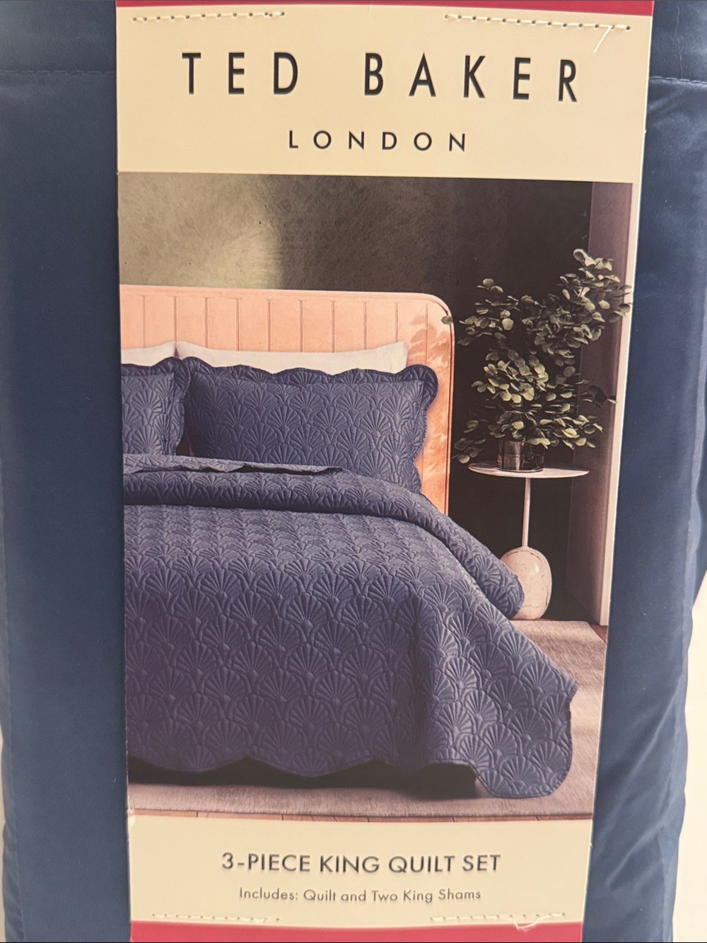 3pc TED BAKER Deco Shell Sapphire Blue Quilt Set-Scalloped Edges- King- 108"x90" - Picture 7 of 8